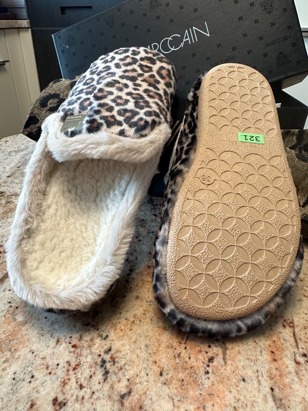Marc Cain Scarpe da donna: MARC CAIN / Kuscheliger Hausschuh 38 – Nuovo e nell'imballaggio originale da Spreitenbach venduto da Jessy8 1