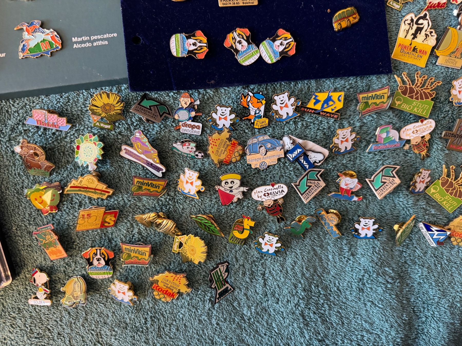 Anhänger: Pin- Sammlung #2 – Gebraucht aus Kestenholz von cvx_889vv 6