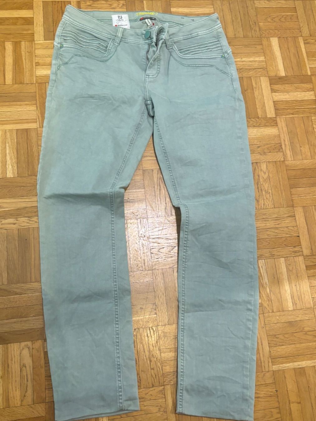 Jeans: Jeans Hose Gr 31/32 – Gebraucht aus Wallisellen von AS.TZ.