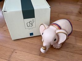 Elefante grande della marca Thun
