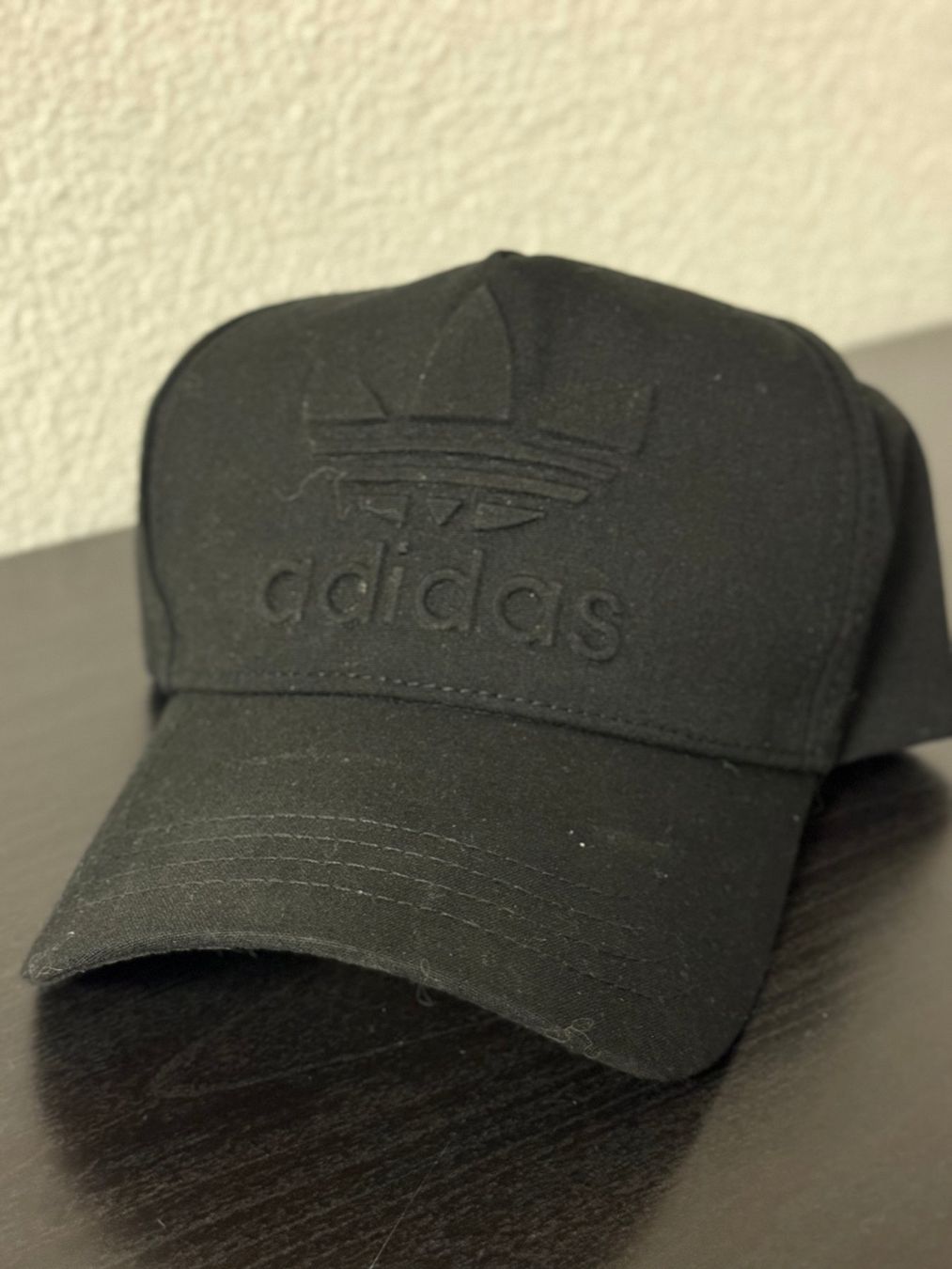 Hüte, Mützen & Caps: Adidas Kappe schwarz – Gebraucht aus Ostermundigen von Vangiolillo 1