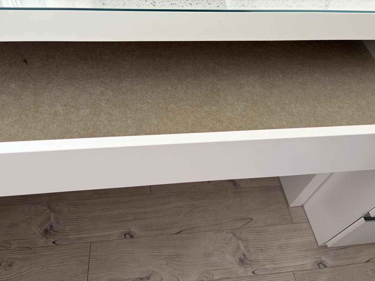 Ikea Schminktische: Schminktisch mit Spiegel – Gebraucht aus Benglen von Dubai1234 1