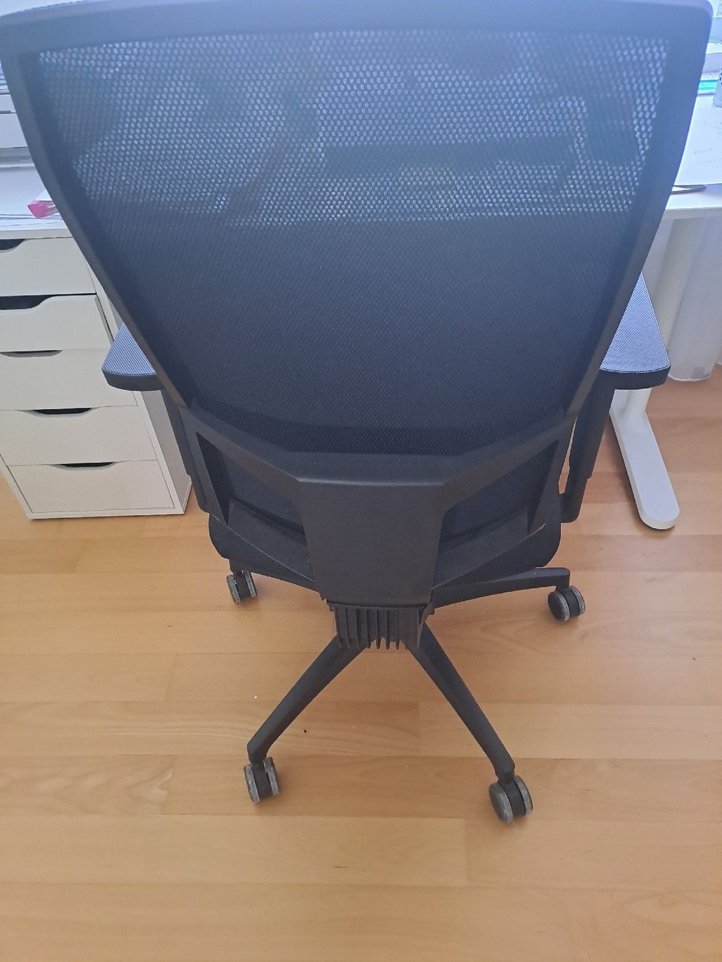 Stühle: Bürodrehstuhl  – Neu (gemäss Beschreibung) aus ZUERICH von BG9RF 1