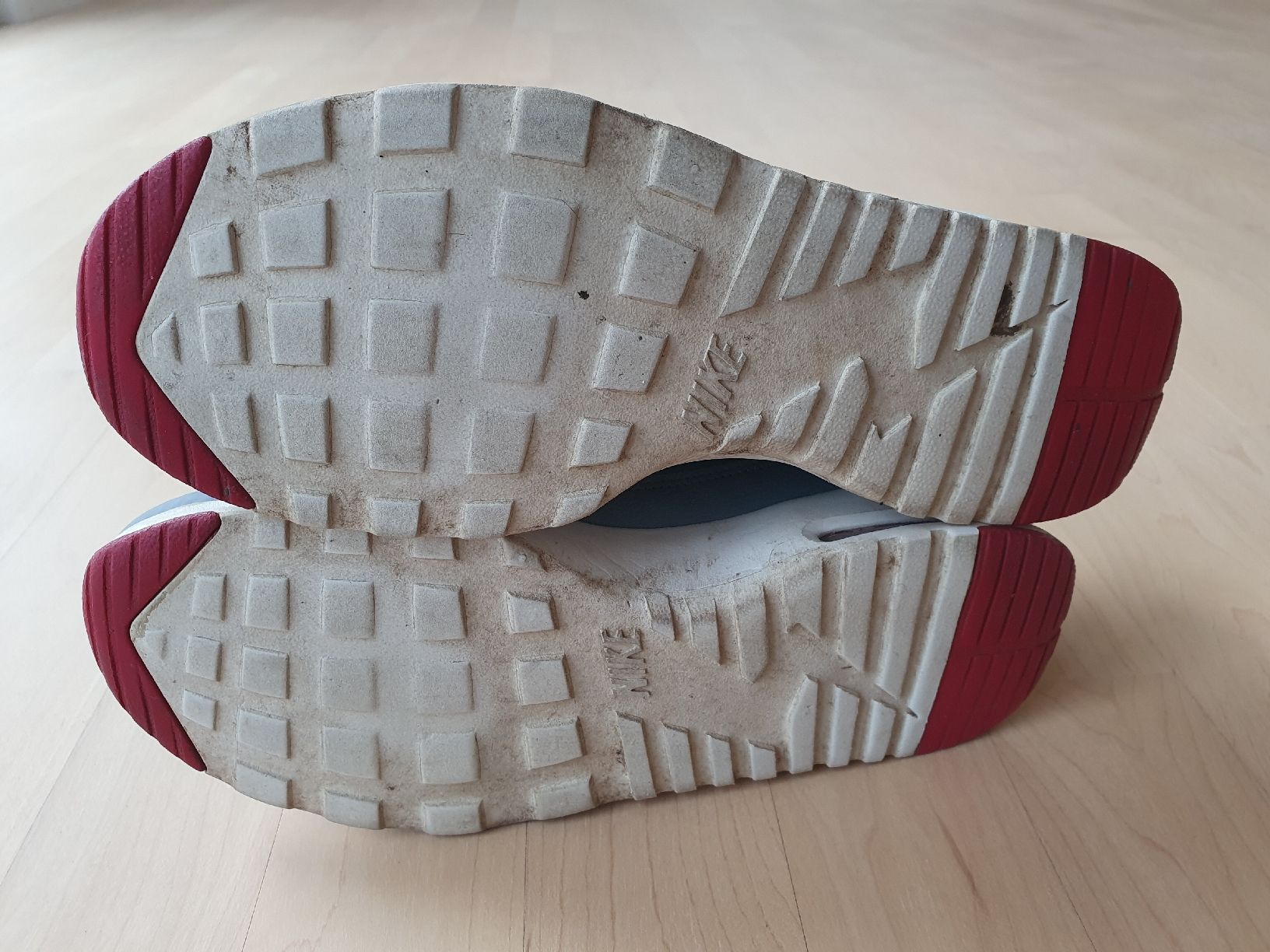 Nike Chaussures femmes: Nike Schuhe – D'occasion à Zürich par nadiialivia 4