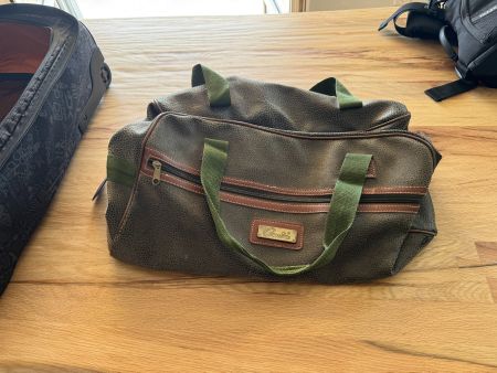 Reisetasche Marke Cometoue, grün, guter Zustand, Leder