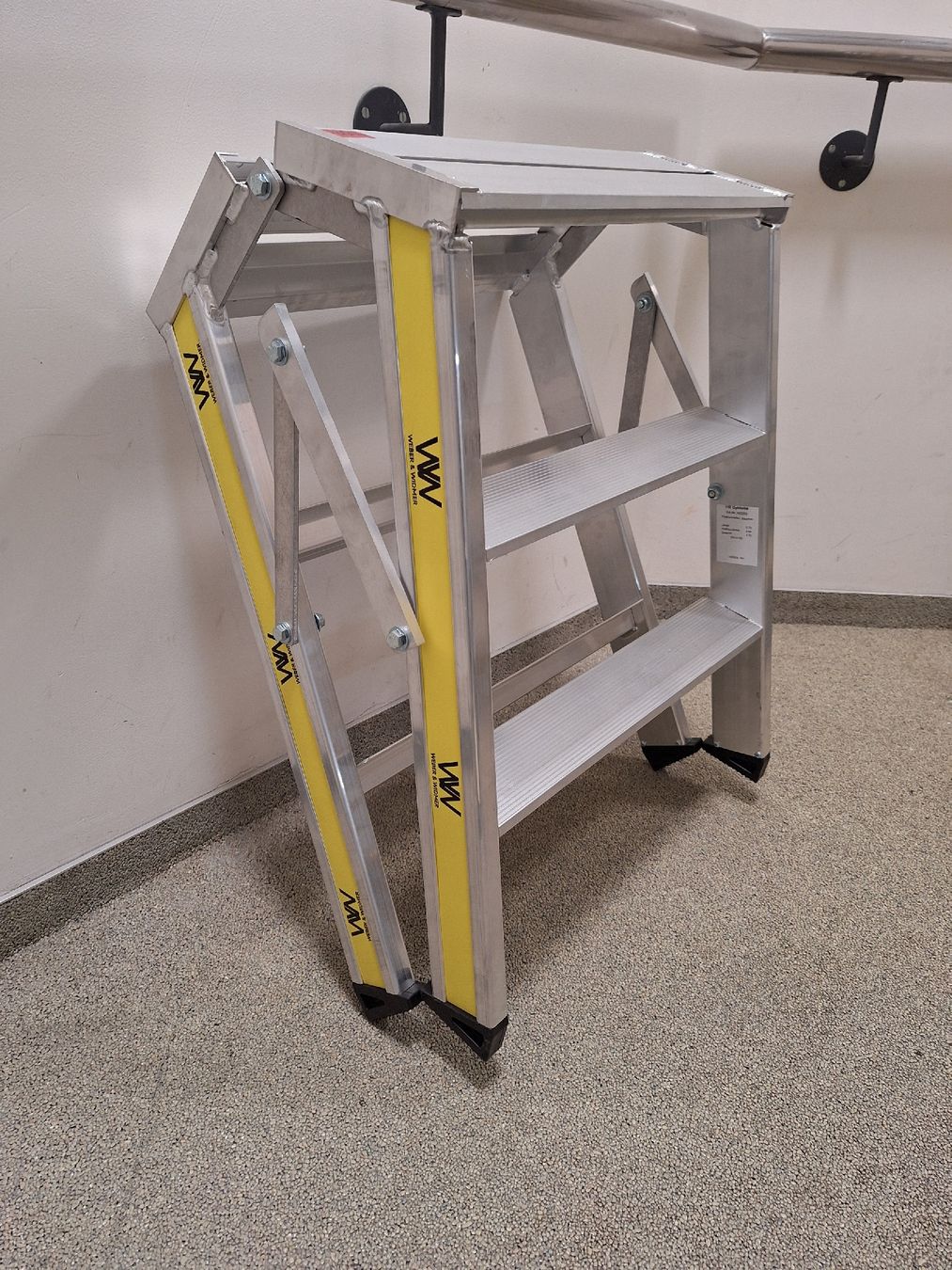 Scale: Typ 202 Plattformleiter Klappbar 2x3 Sprossen – Nuovo (secondo la descrizione) da Zürich venduto da weber-widmer 2