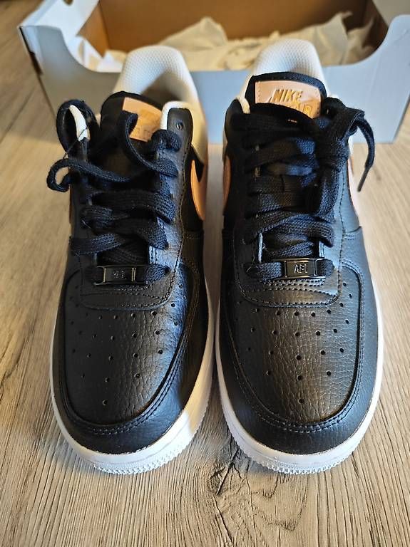 Chaussures hommes: WMNS Air Force 1 07 de 2020 limited edition taille 38.5 – Neuf avec emballage d'origine à Neuchâtel par caromaon 4