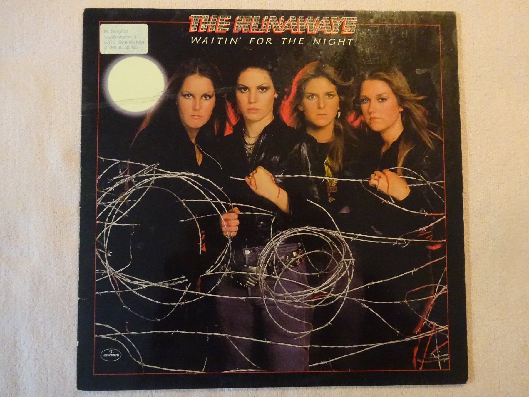 Dischi in vinile: THE RUNAWAYS ** WAITIN' FOR THE NIGHT ** EXCELLENT – Usato da Luzern venduto da xrayspex99