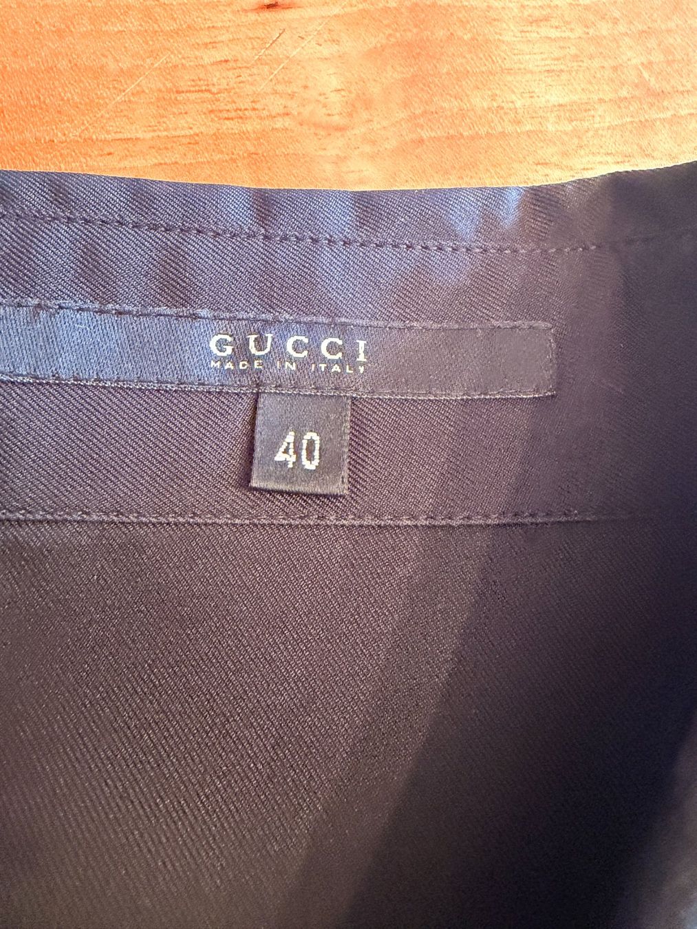 Gucci Chemisiers: Gucci Smoking Bluse Dame – D'occasion à Zollikerberg par Beeny7337 2