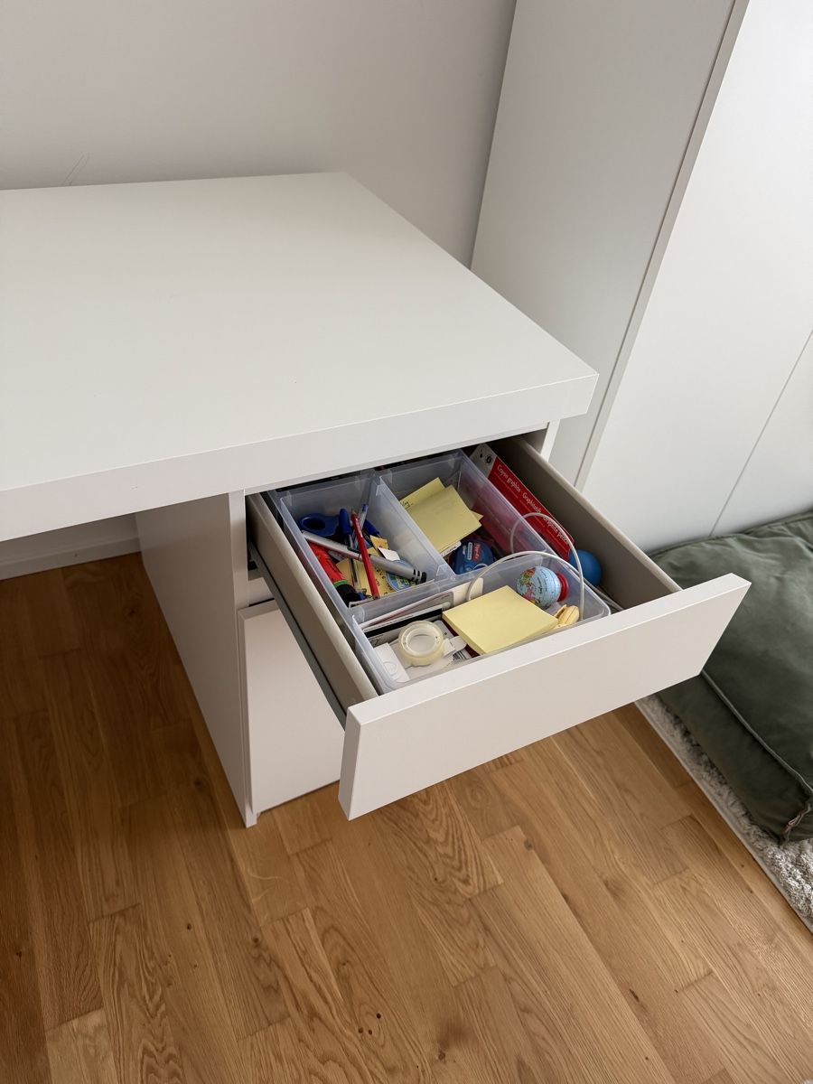 Ikea Scrivanie: Ikea Malm Schreibtisch – Usato da Mellingen venduto da eme_26k5 3