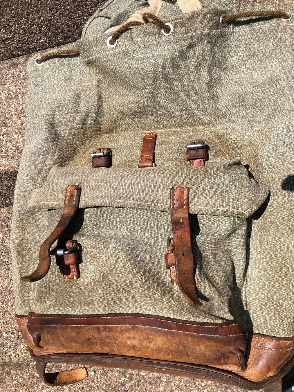Zaini: Militärrucksack, Schweizer Armee – Usato da Magden venduto da Hornet2 3