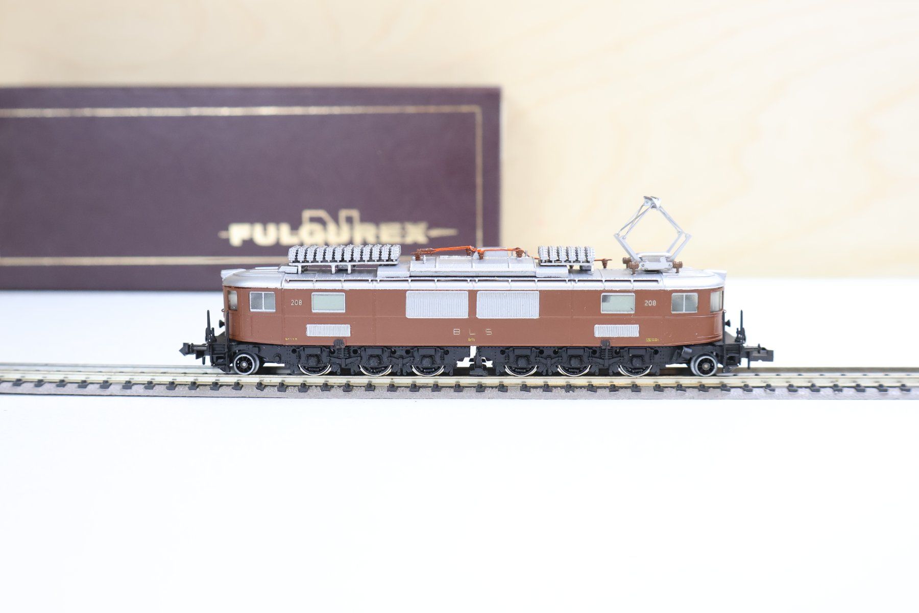 Fulgurex Modellini di ferrovie: Fulgurex BLS Ae 6/8 E-Lok - Spur N Messing Modell – Usato da Winterthur venduto da Monstera 1