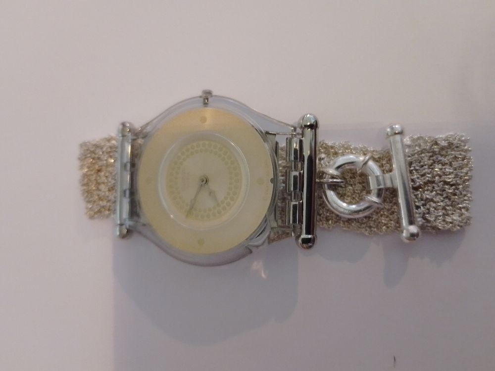 Swatch Orologi: Swatch Damen Uhr  – Usato da murten venduto da Bmw850850. 2