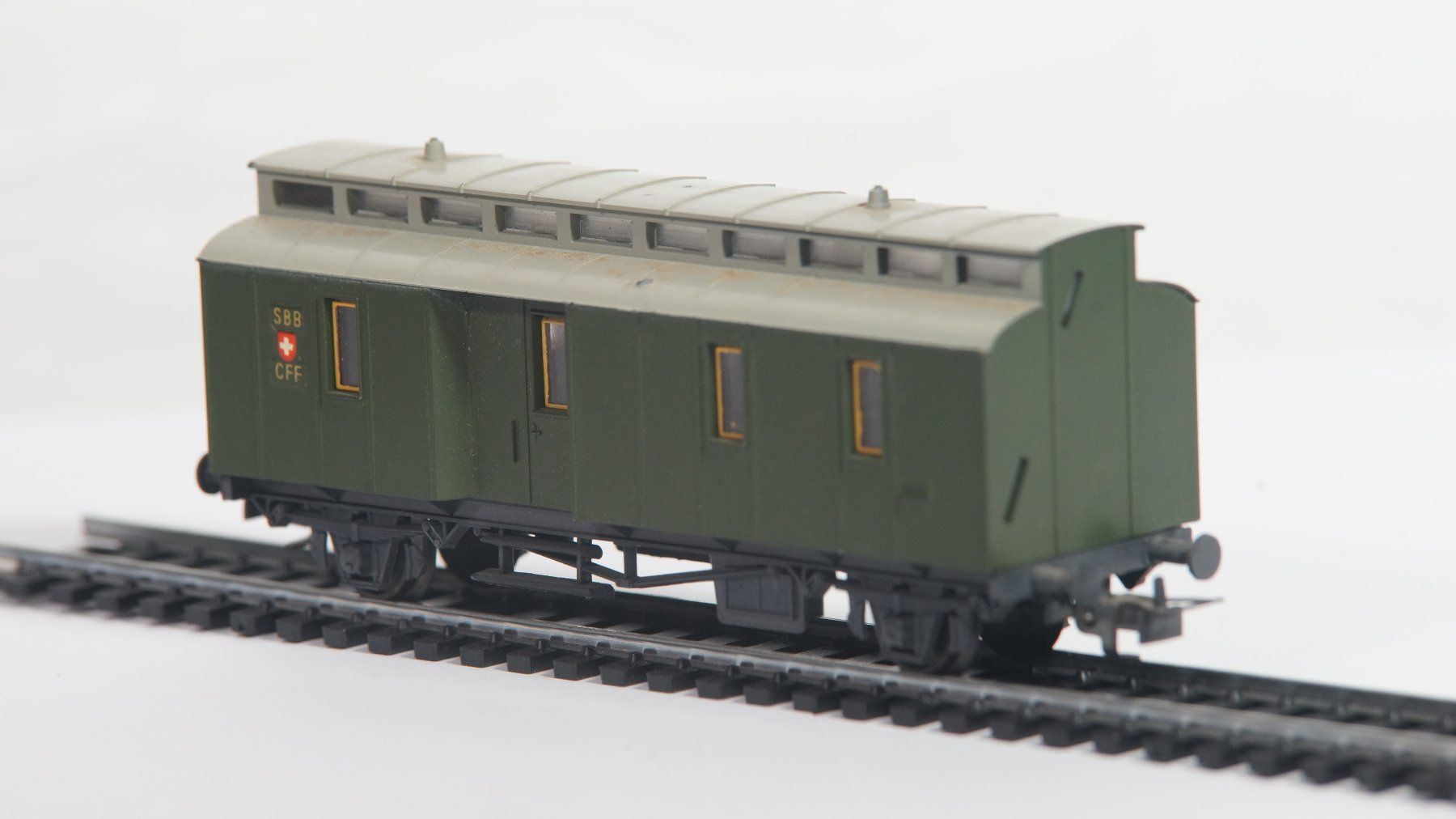 Liliput Modelleisenbahnen: Liliput SBB-Post- oder Gepäckwagen H0 – Neu (gemäss Beschreibung) aus Rebstein von osk_zt2c
