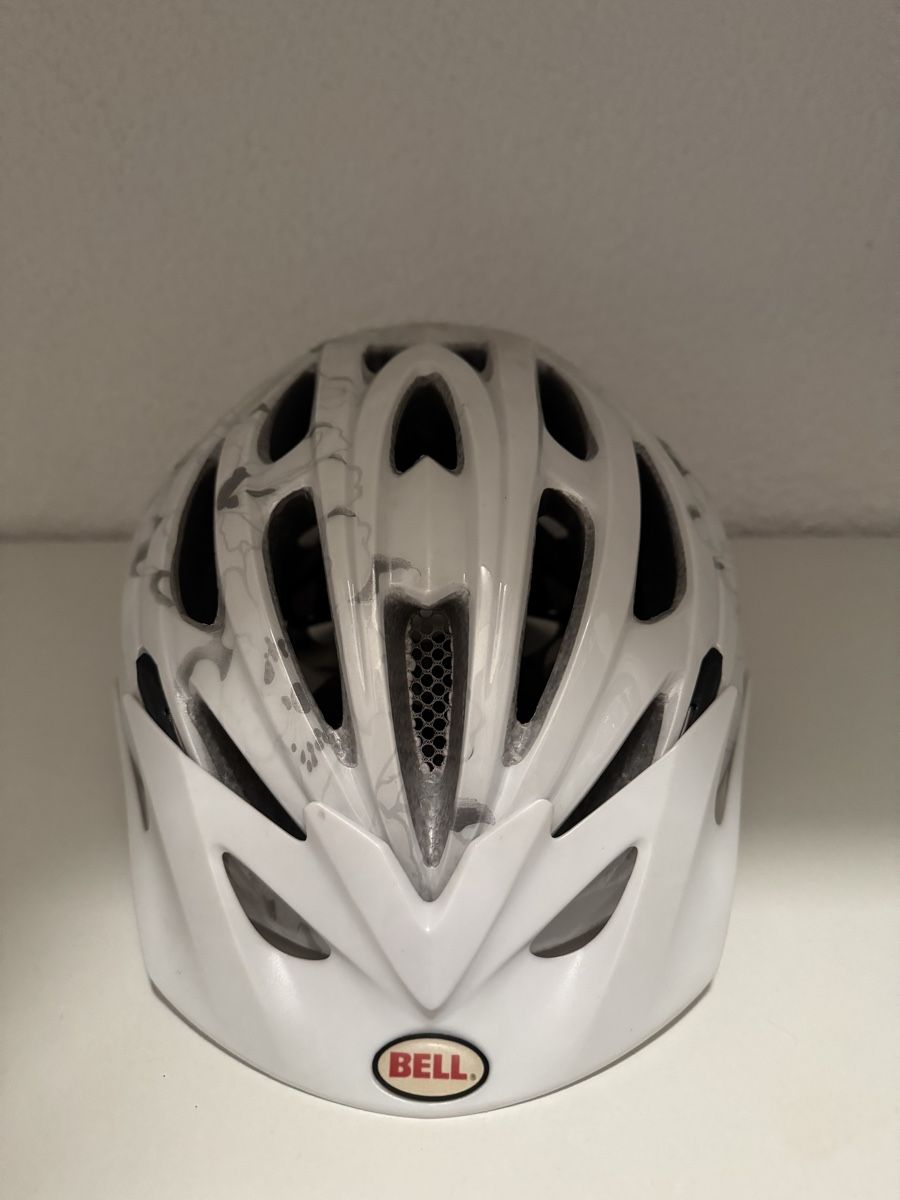 Bell Caschi: Velohelm unisex 50-57 cm – Usato da Oberentfelden venduto da Judyku