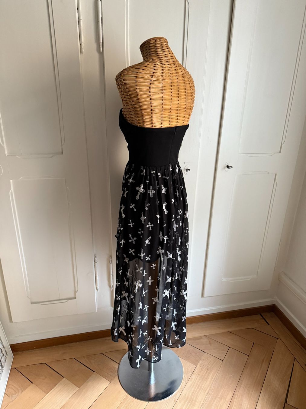 Kleider: FOREVER 21 - Gothic Bustier-Kleid schwarz-weiss M – Gebraucht aus Zürich von Diazaio 2
