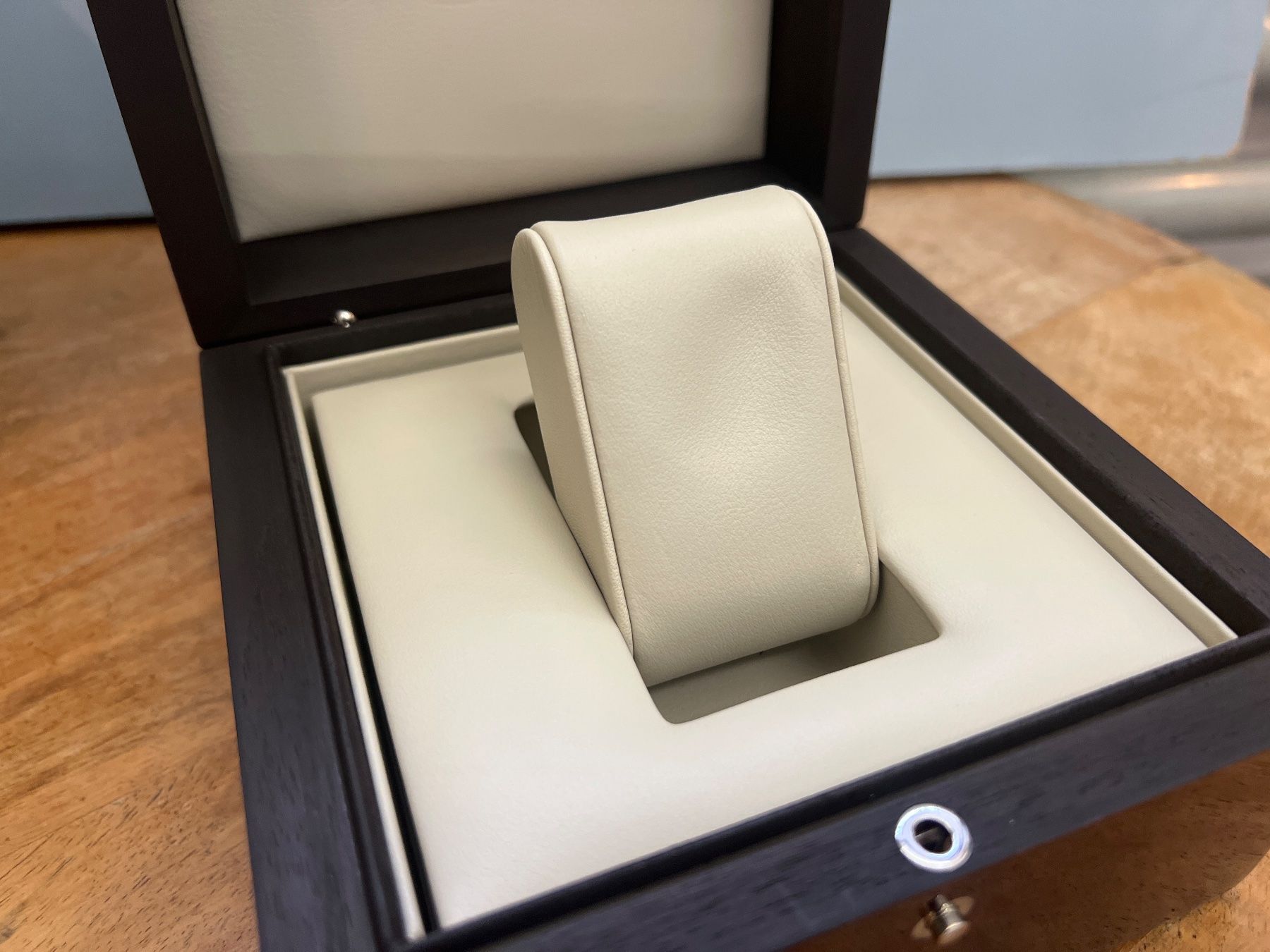 Audemars Piguet Orologi: AUDEMARS PIGUET Uhrenbox – Usato da Otelfingen venduto da Yossi-68 4
