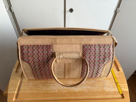 Reisetasche beige gemustert mit Reissverschluss gebraucht