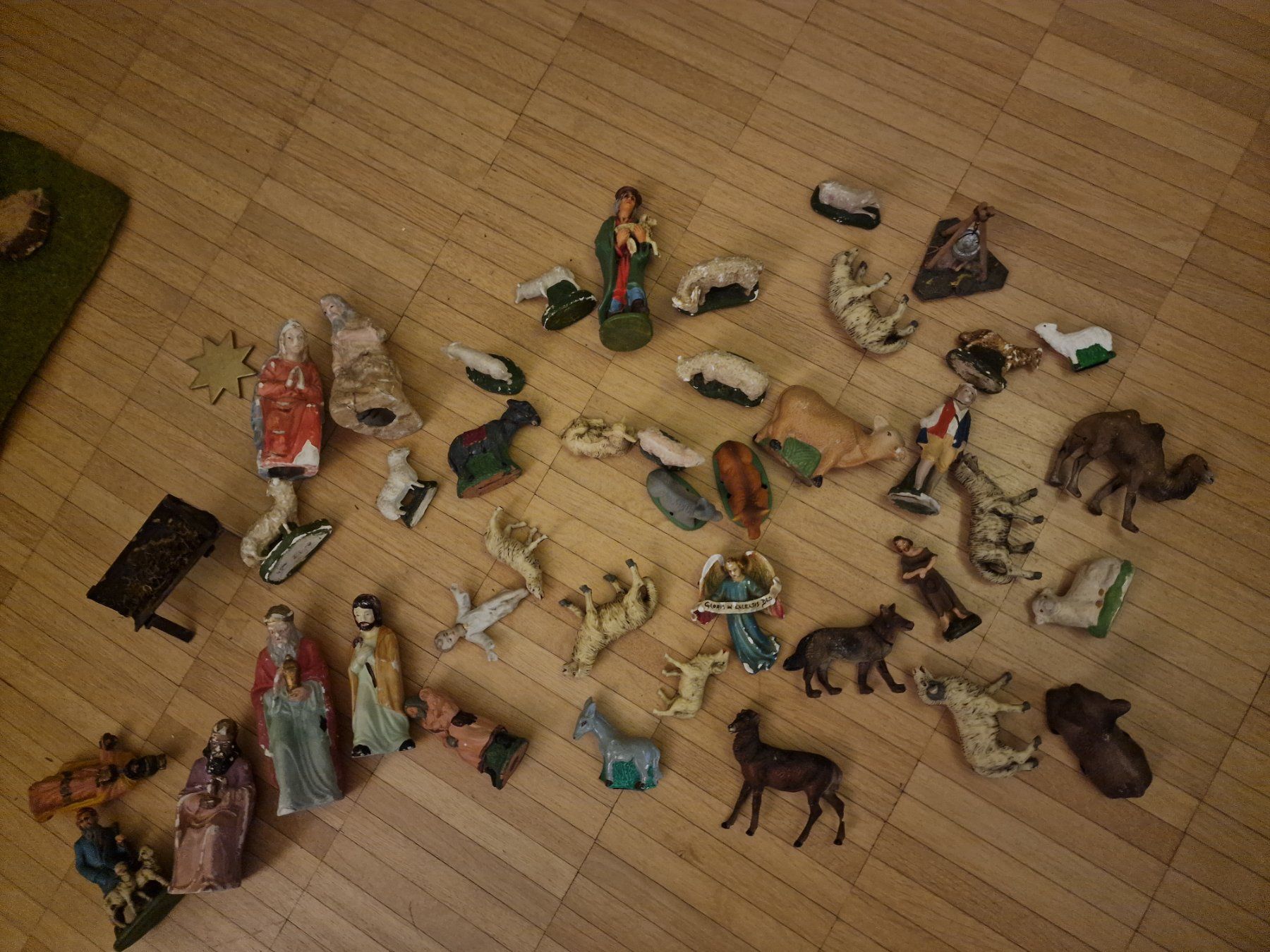 Alle Dekorationen: Weihnachts Krippe mit Figuren – Gebraucht aus Laufenburg von may_r2st 3