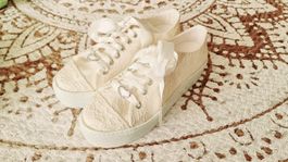 Brautschuhe Sneackers Neu mit Strass und Spitzenstoff gr 37