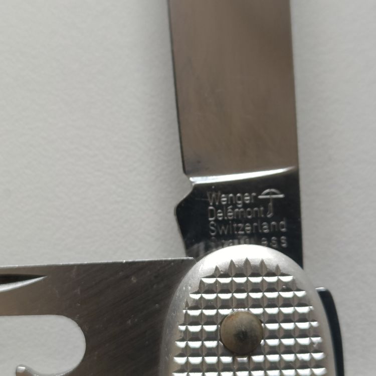 Schweizer Armee Coltelli tascabile: Super Couteau militaire  Wenger Delémont 88 Top état – Usato da Vernayaz venduto da pet_qh5r 2