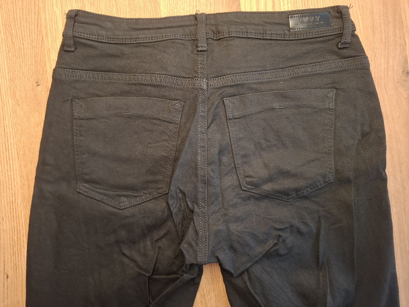 Only Jeans: ONLY Damen Jeans, Grösse M/32, all time Black – Usato da Basel venduto da pamsi357 2