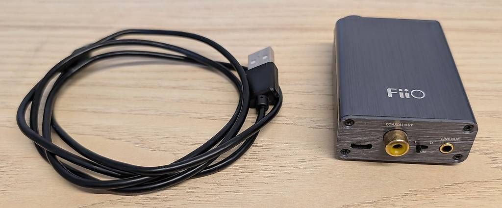 Amplificatori: FiiO E10K USB-DAC und Kopfhörerverstärker – Usato da Richterswil venduto da plisandro 2