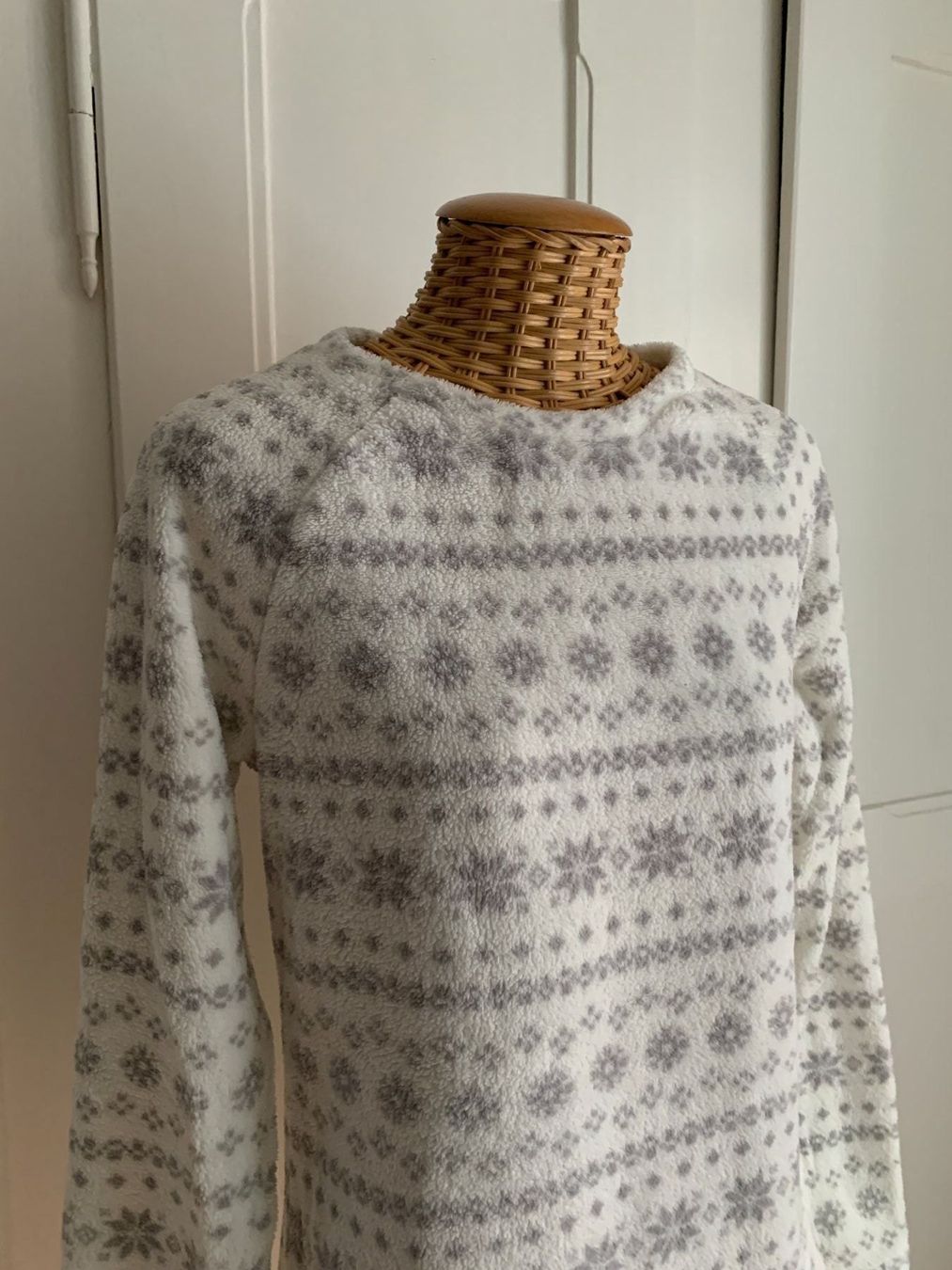 C&A Negligees & Pyjamas: Plüsch Longpulli (Sleepwear) XS – Gebraucht aus Zürich von Diazaio 1