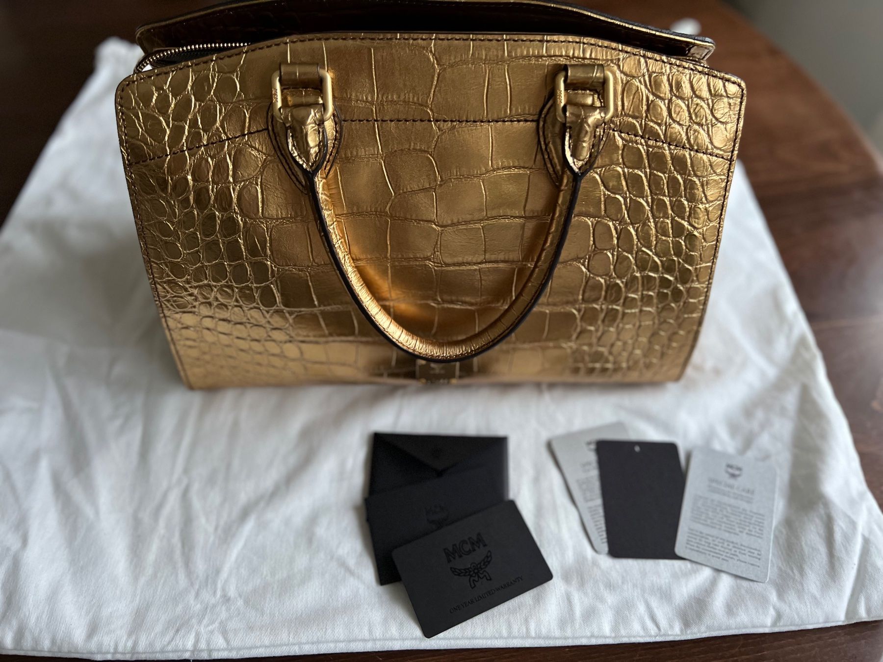 Mcm Borse da donna: MCM Handtasche, Gold, Neuwertig ein Hingucker! – Nuovo (secondo la descrizione) da Ebmatingen venduto da Mistelu 4