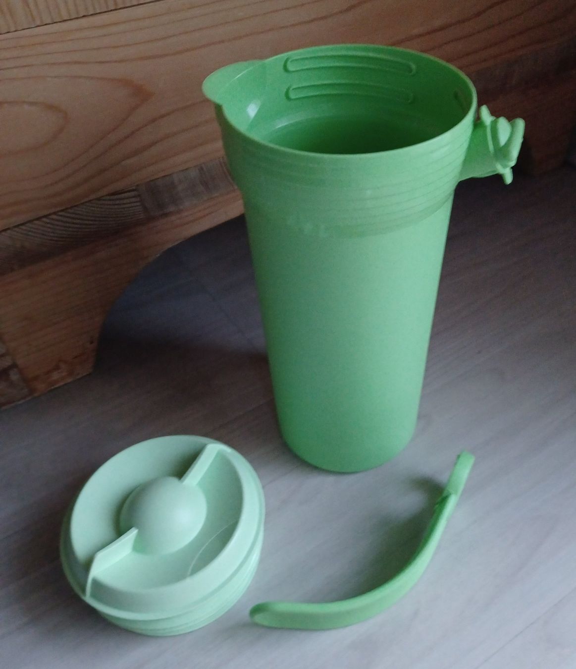 Tupperware Contenitori & Simili: Tupperware-Krug 1.1 Liter – Usato da Seewen SZ venduto da Herakles5 2
