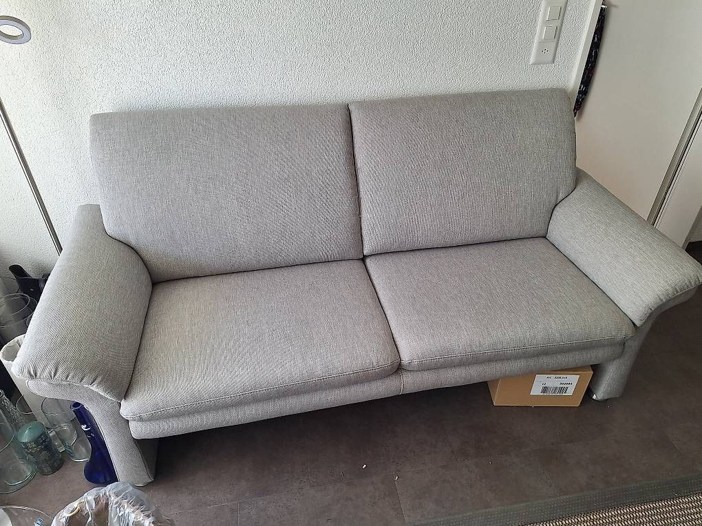 Divani: 2-er Sofa neuwertig – Usato da Gommiswald venduto da rapidracer 2