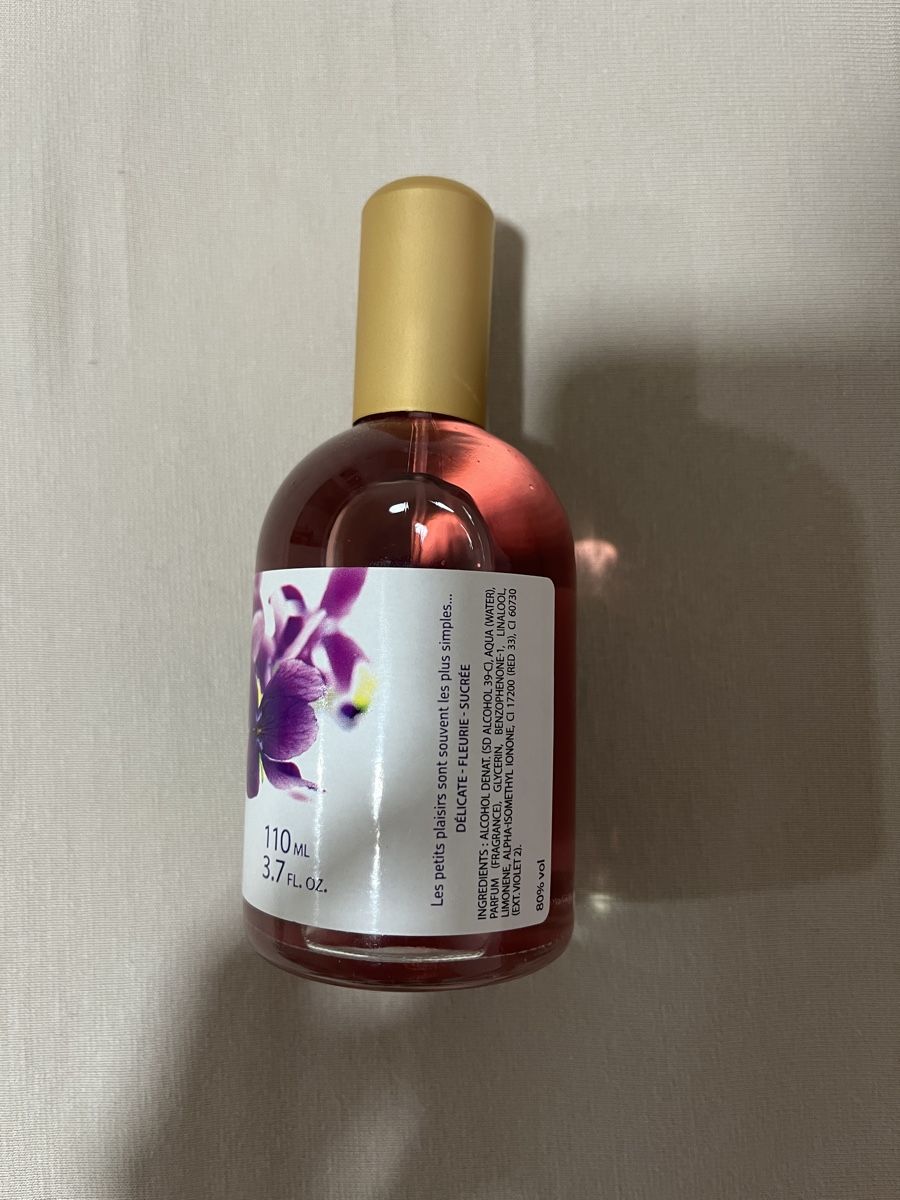 Profumi & Eau de Toilette: les Petits Plaisirs - Violette Macaron Parfüm – Nuovo e nell'imballaggio originale da Nussbaumen AG venduto da c.4 1
