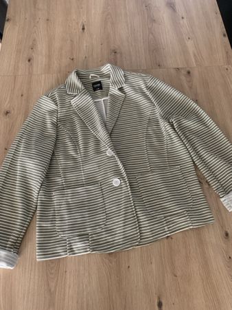 Lässiger leichte Jacke, Gr. M, gestreift, Top Zustand