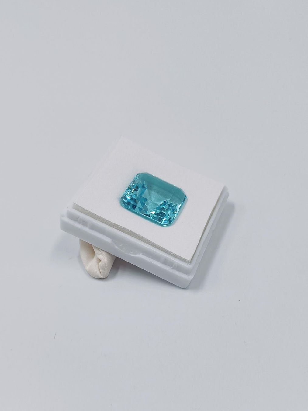 Pietre preziose: 1 AQUAMARIN 66.92 CT. – Usato da Luzern venduto da EdiGem 2
