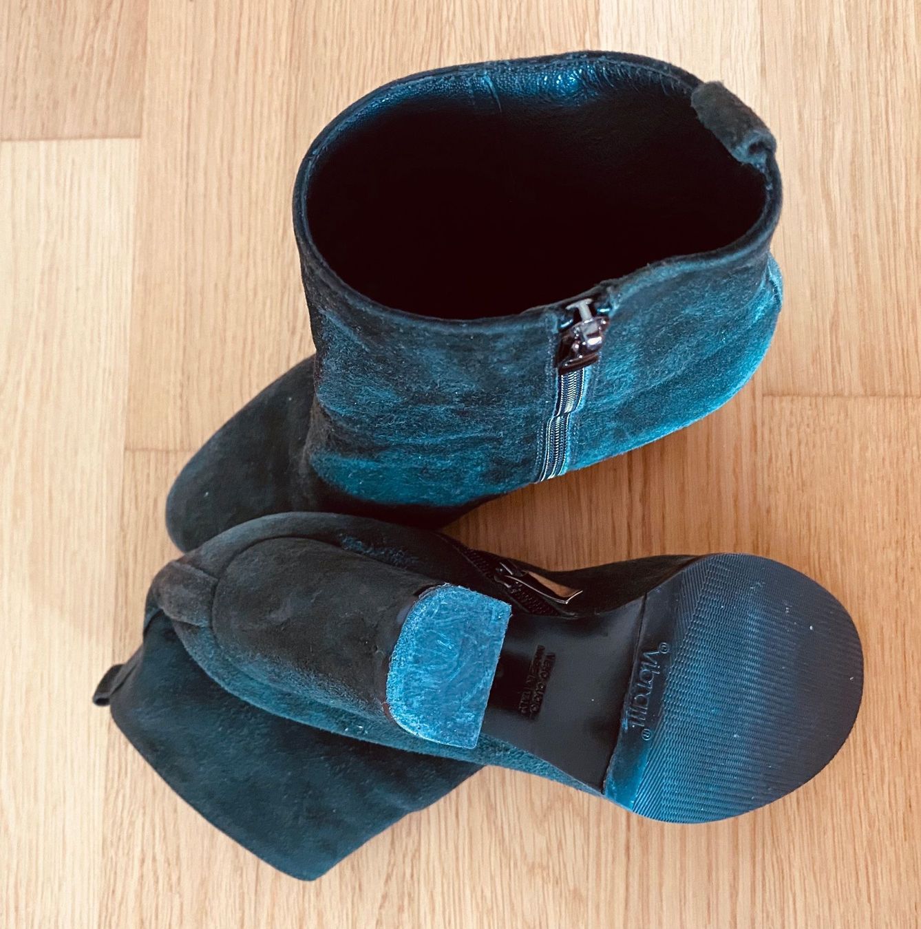 Scarpe da donna: BOOTS LEATHER VIBRAM R – Usato da Walchwil venduto da Finibaci 5