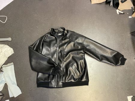 Patient Z, Spikekragen Jacke Kunstleder schwarz Grösse M/L