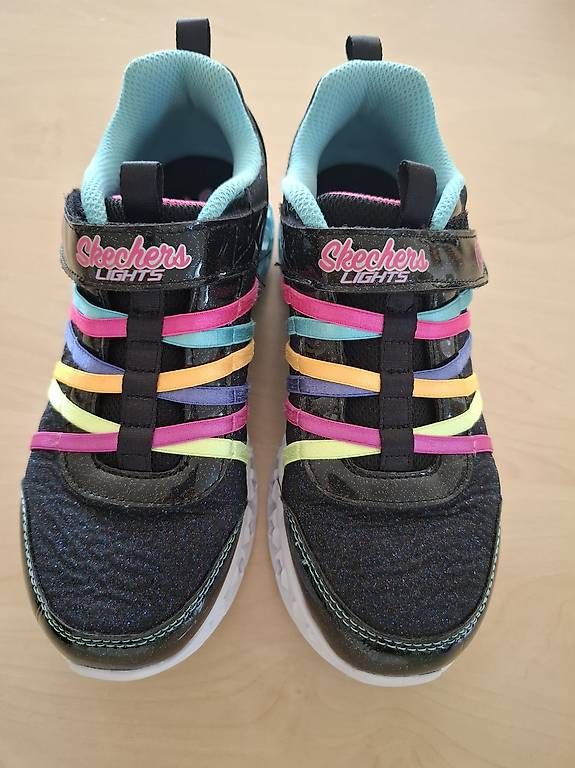 Skechers Scarpe per ragazze: Skechers Lights Gr. 34 neuwertig – Usato da Männedorf venduto da Einhornmama