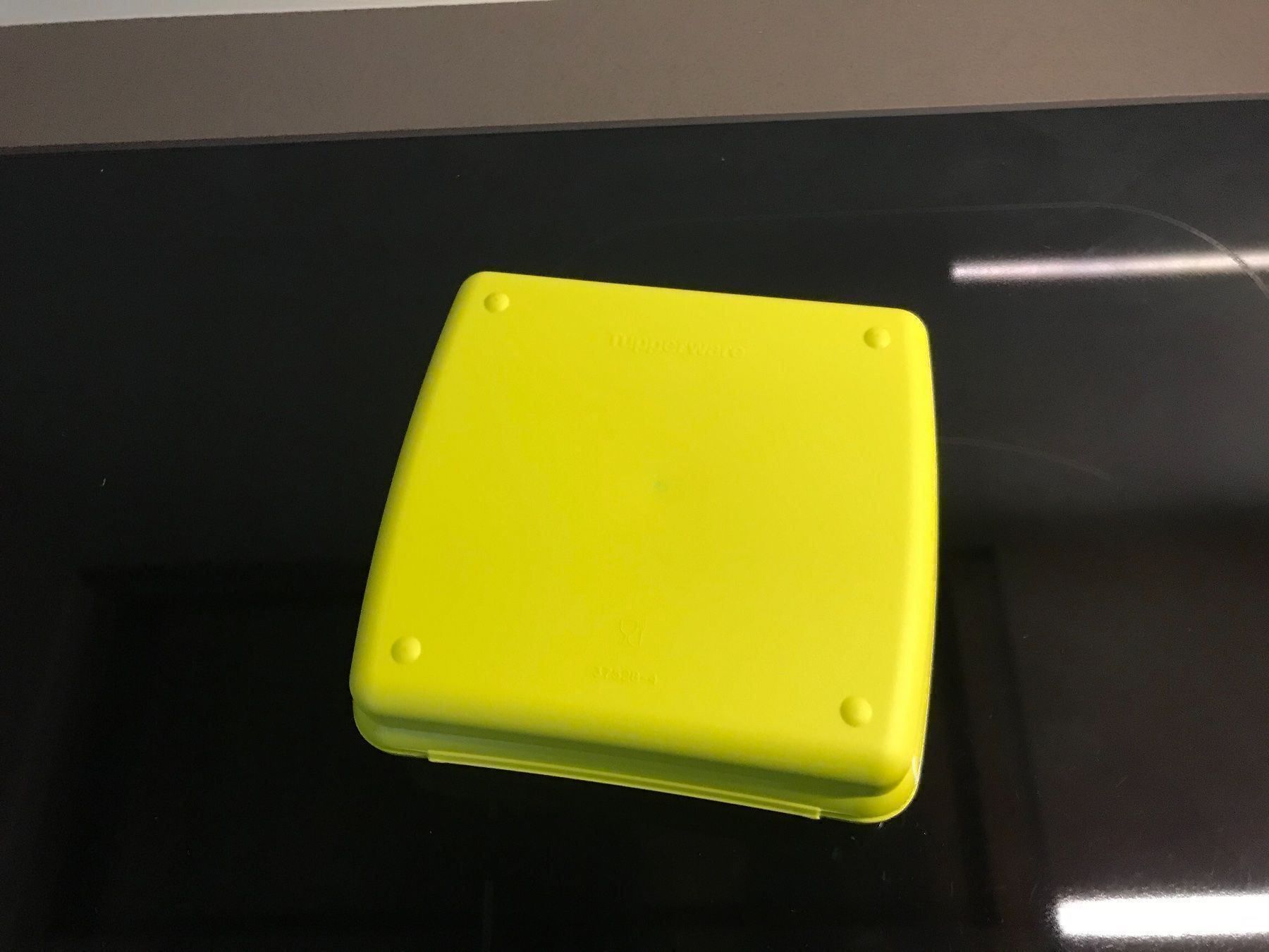 Tupperware Contenitori & Simili: Tupperware Beschreibbare sandwich-Box – Nuovo e nell'imballaggio originale da Giubiasco venduto da baamboo 2