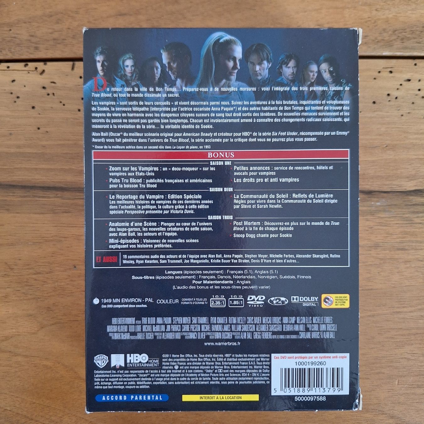 Tutti i DVDs: True Blood - Intégral Saison 1,2,3 - DVD – Usato da Porrentruy venduto da Ikoss 1