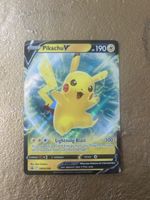 Pokémon Karte Pikachu V SWSH198 Holo guter Zustand