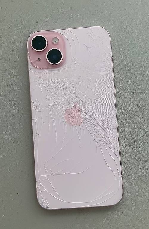 Telefoni cellulari / Smartphones: IPhone 15 Plus – Usato da Weite venduto da leu_n62n 1