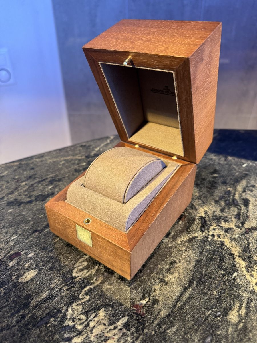 Uhrenboxen: Jaeger LeCoultre Uhrenbox in edlem Holz – Neu (gemäss Beschreibung) aus Oberrüti von HotRod1932 1