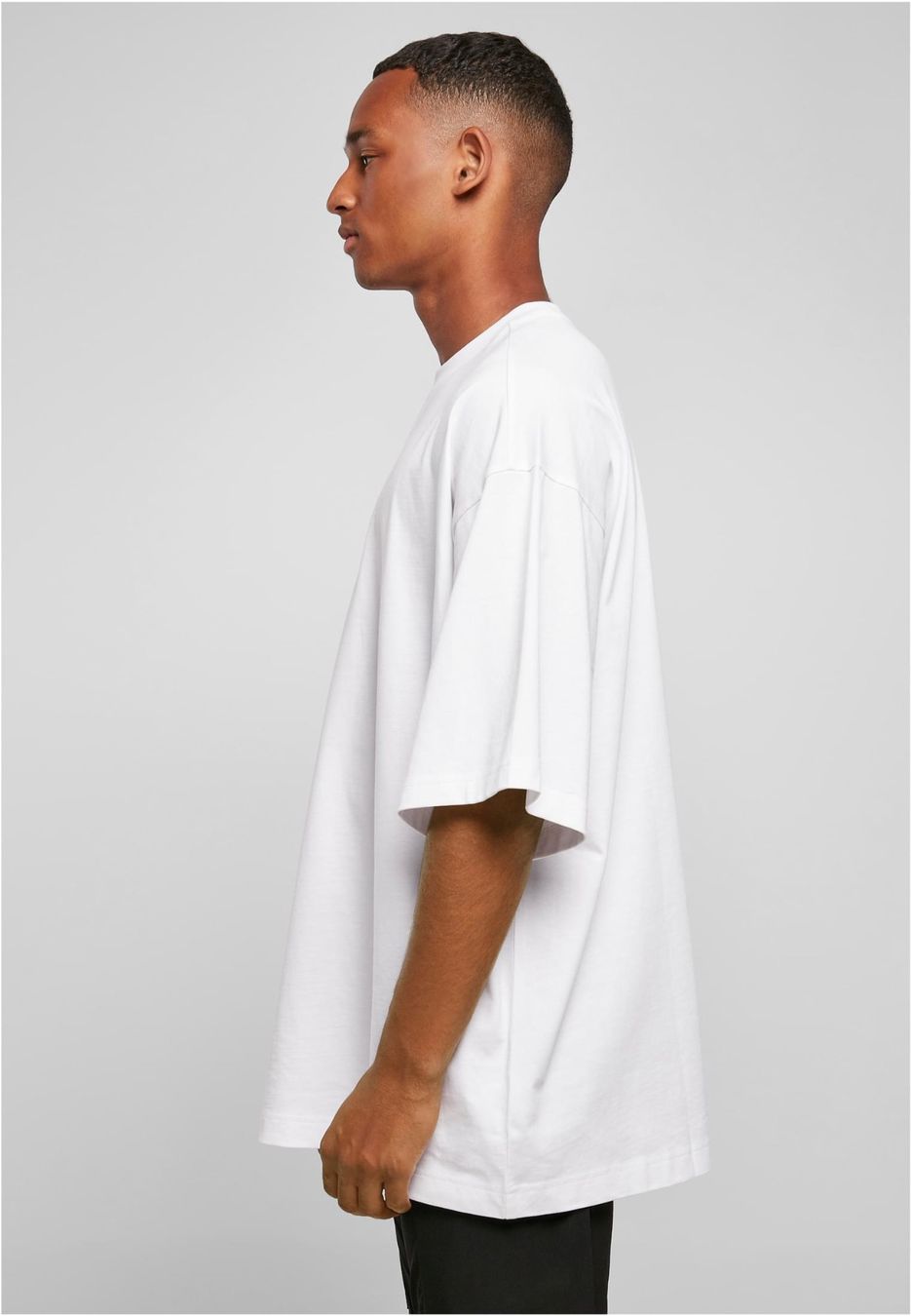 T-Shirts: UGi BIGY Tee - Oversize Tee - Weiss – Neu und originalverpackt aus Regensdorf von StyleTown 2