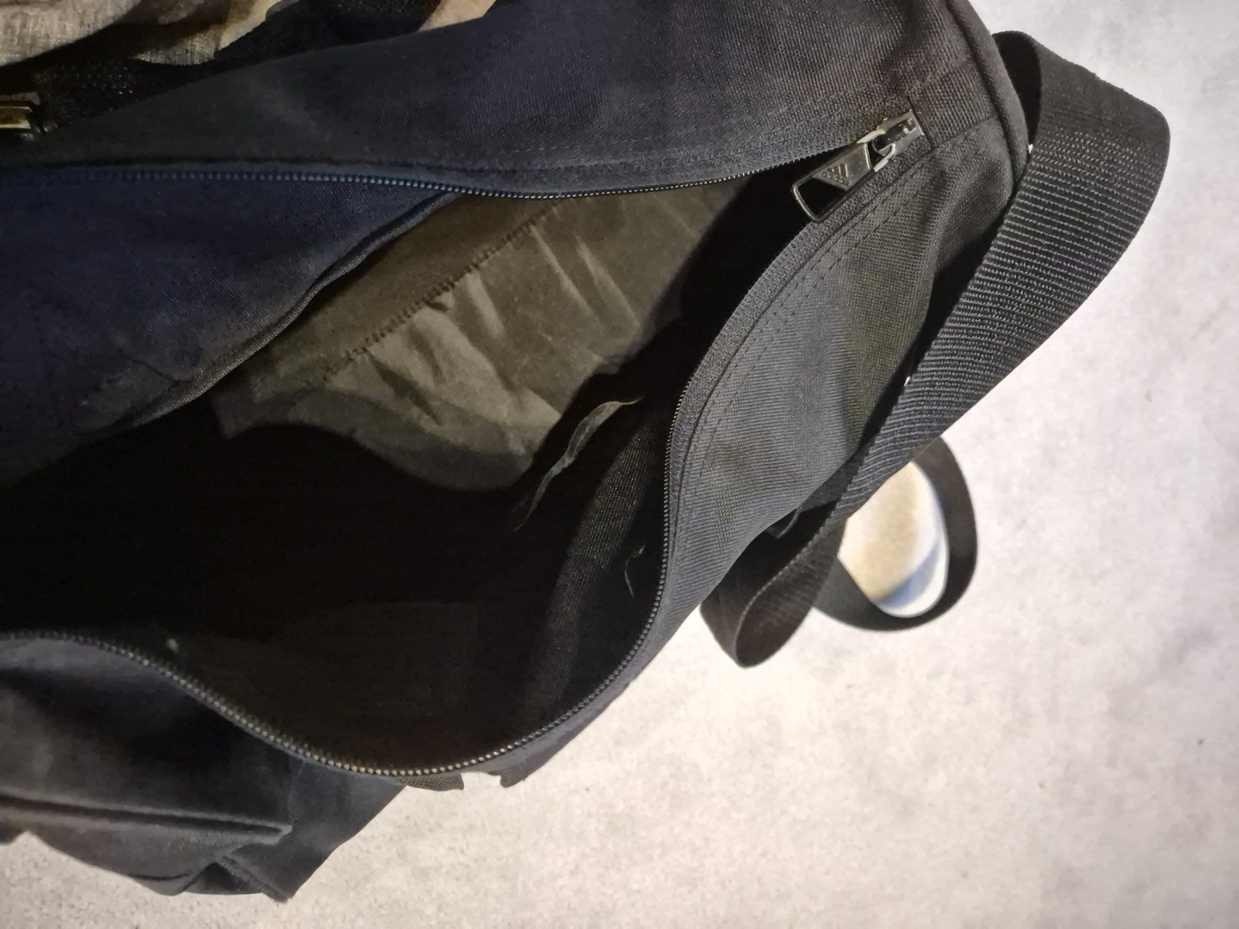 Adidas Borse: Adidas Sporttaschen – Usato da Zürich venduto da Drago670 4