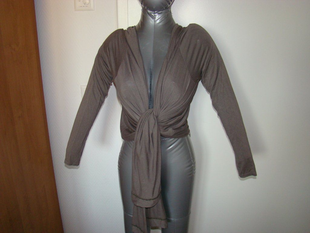 Gilets: Gilet - pull, transformable laura – Neuf avec emballage d'origine à Lussery-Villars par pousinete02 1