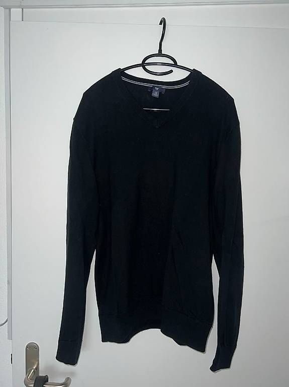 Pulls & Sweat-shirts: Gap V-Kragen Pullover Schwarz Herren M – D'occasion à Lufingen par luc_g6rv