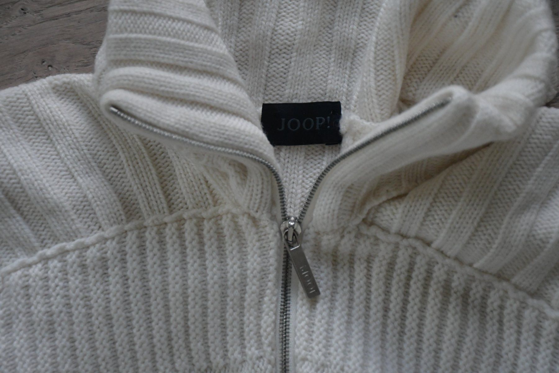 Joop Pulls & Sweat-shirts: Weste, Pullover von Joop 100% Wolle gr. S – D'occasion à Nuglar par Korsika2 2