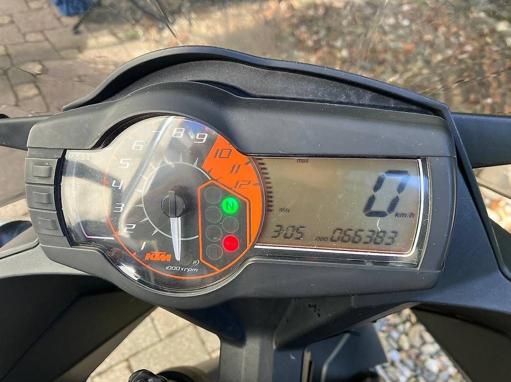 Strada: KTM 990 Supermoto T – Usato da Kradolf venduto da traksm 4