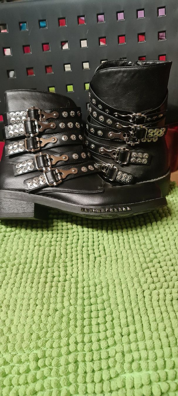 Scarpe da donna: Stiefelette – Usato da Bellerive VD venduto da Hermes5 5