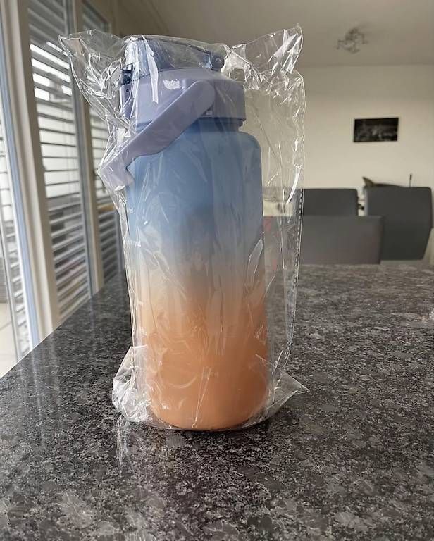Borracce & Thermos: 2L Wasserflasche – Usato da Amriswil venduto da _Janette_ 2